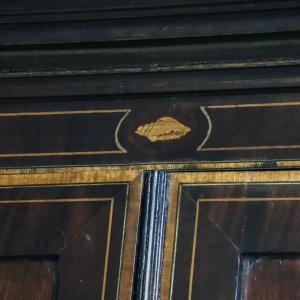 Edwardianischer Wäschenschrank  Linnen Press aus massivem Mahagoni mit oval handles