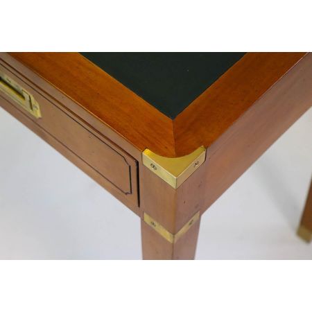 Schreibtisch / Offiziersschreibtisch aus Mahagoni maritim mit dunkel grüner Leder Schreibfläche