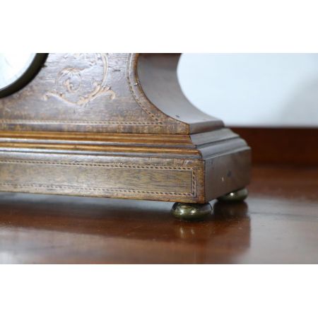 Stilvolle englische Kaminuhr mit Intarsien