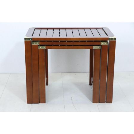 Stilvolles Nest of Tables im Campaign Stil