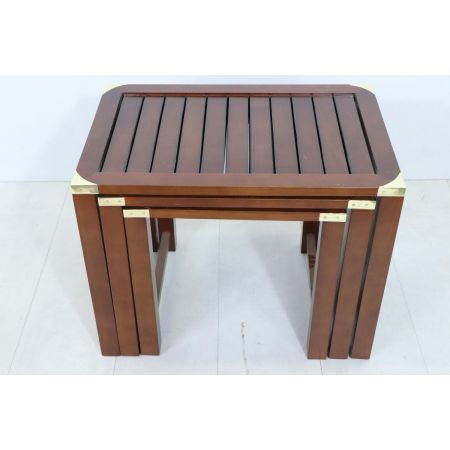 Stilvolles Nest of Tables im Campaign Stil