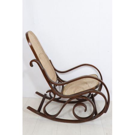 Thonet Stil Schaukelstuhl aus Bugholz mit Wiener Geflecht