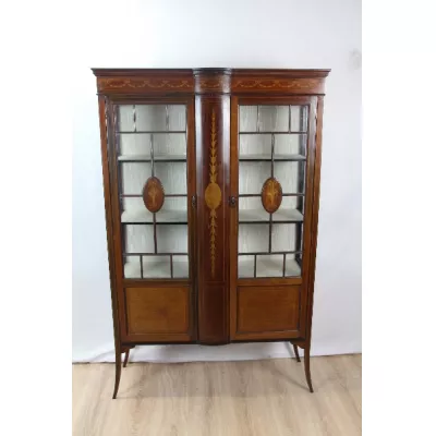 Showcase Edwardian Vitrine Wohnzimmerschrank Orogonal