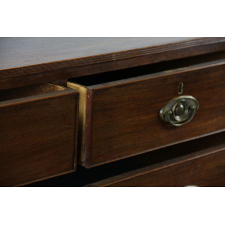 Massivholzkommode aus England mit Original Griffen