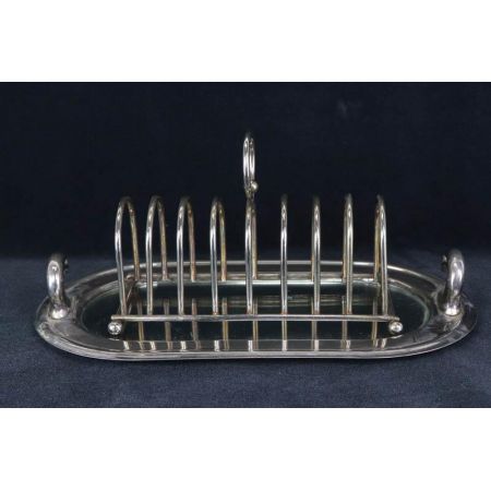 Versilberter Toastständer mit Tablett