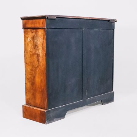 Viktorianische 2-türige Vitrine, Vitrinenschrank, Sideboard mit Intrasien aus Nussholz, englischer Bücherschrank, Burr-walnut Glasvitrinenschrank