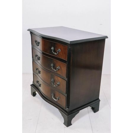 Viktorianische antike Serpentine Front Kommode in Mahagoni