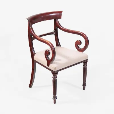 Victorian Style Mahagoni Esszimmerstühle – 8er Satz mit 2 Armlehnen