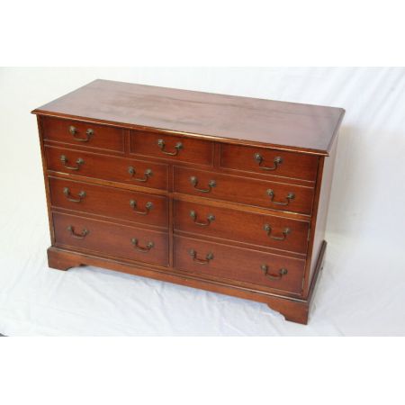 Tv Sideboard aus Mahagoni im viktorianische Stil