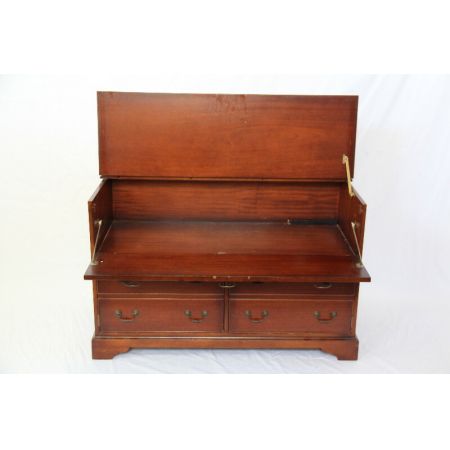 Tv Sideboard aus Mahagoni im viktorianische Stil