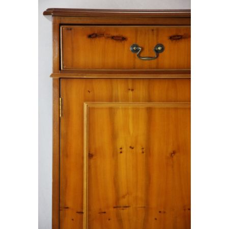 Eibesideboard 3 Türig handpolierte Oberfläche