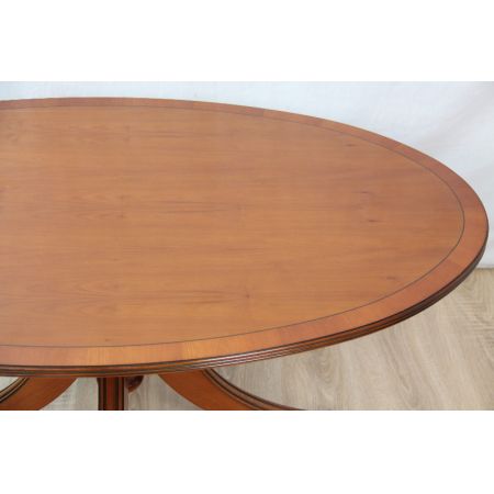 Ovaler Couchtisch/ Sofatable aus Eibe mit Bandintarsie