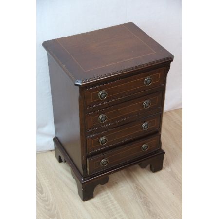 Kommode  Mahagoni  mit Intarsien 