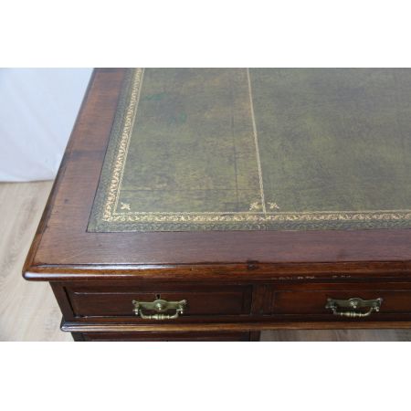Partnersdesk  England 1860 grüne Lederplatte 