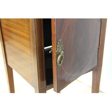 Original Edwardian Bedsidecupboard/Nachttisch