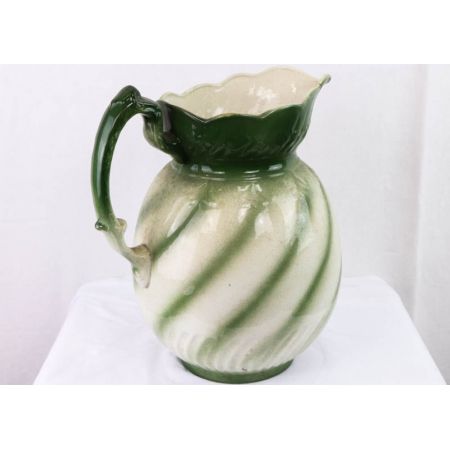 Elegantes Jug and Bowl Set aus Keramik