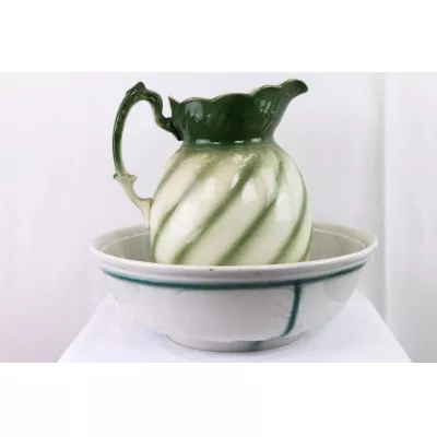 Elegantes Jug and Bowl Set aus Keramik