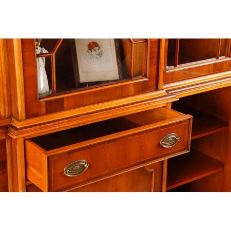 Englisches Breakfront Bookcase aus Eibe