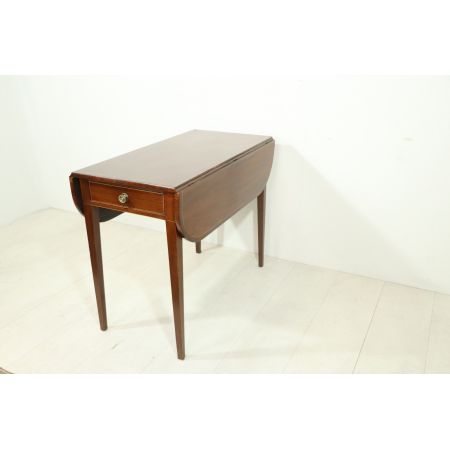 Antiker Pembroke Table mit feiner Bandintarsie, Mahagoni u. Satinwood