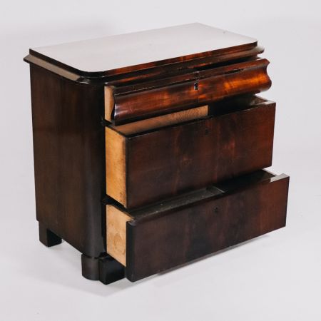 Biedermeier Mahagoni Kommode mit drei Schubladen, Sideboard