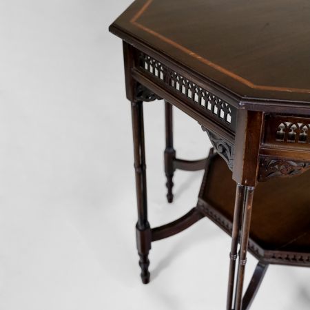 Original Edwardian Massivholztisch, Sofatisch / Salontisch in Mahagoni, Center Table