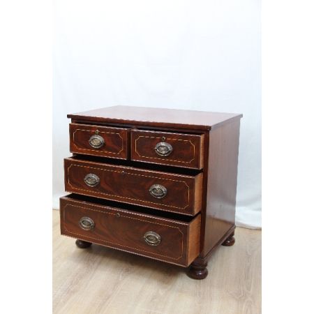 Handpolierte Mahagoni Kommode/ Chest of drawers mit original Beschlägen