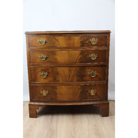 Bowfront Kommode in feinem Flammen-Mahagoni