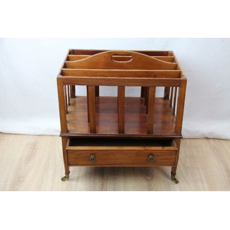 Zeitschriftenständer  Canterbury aus Massivholz  England 1890