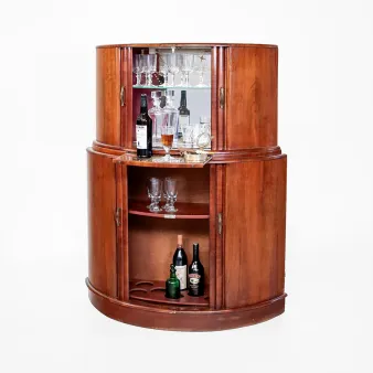 Bar Möbel aus Holz – Barschrank und Barhocker im klassischen Design für stilvolle Barbereiche