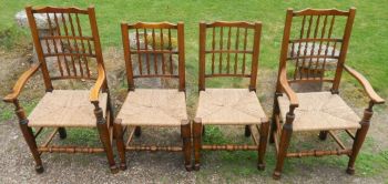 4 Antike Englische Ulmen Esszimmerstühle im Lancashire Stil ca. 1920