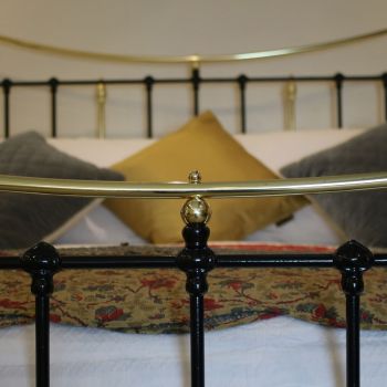 Viktorianisches Antikes Englisches Gusseisen und Messing Bett ca. 1890