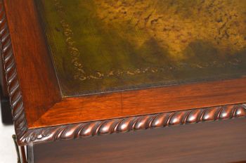 Antiker Mahagoni Schreibtisch mit Leder