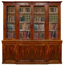 Antiker Bücherschrank aus Mahagoni Massivholz 19. Jahrhundert