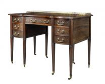 Antiker Ladies Desk von Edwards & Roberts