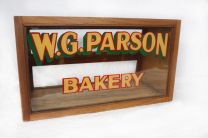 Antiker Schrank von der Bäckerei "W.G.Parson"
