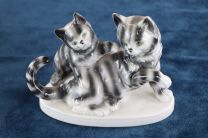 Antike Katzen Figur aus Porzellan