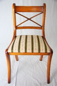 "Stick Chair Green Stripes" in Eibe - auch in Mahagoni erhältlich