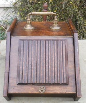 Kohlebox aus Eiche, oak coal box antik mit Original Schaufel edwardianisch ca.  1900