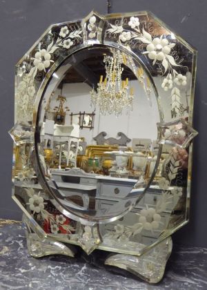 Antiker venezianischer Schminktischspiegel