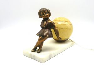 Figur Mädchen mit Kugellampe  Art Deco 