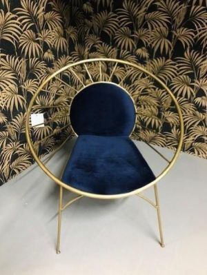 Art déco Stil Loungesessel Mariella, goldenes Metall mit Sitz aus Samt, blau
