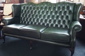 "Queen Anne" 2-Sitzer Original englisches Chesterfield Sofa