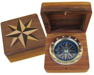 Kompass in Holz, Messing/Kupfer, 7,5x7x3,5, Ø: 4,3cm