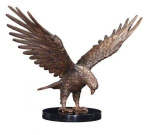 "Adler mit gespannten Flügeln" Bronzefigur