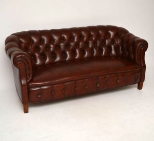 Antikes Swedish Leather Chesterfield Sofa