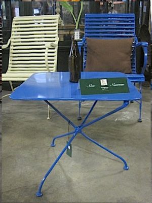 Tisch metall blau