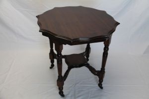 Mahagoni Tisch Beistelltisch  England 1880 Patina 