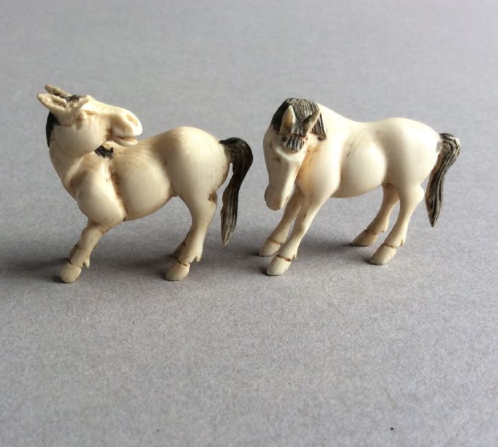 Original Antike Chenische geschnitzte Elfenbein Pferde figuren ca. 1860