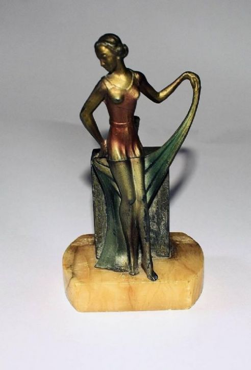 Englische Antike Art Deco Bronze Frau Tischfeuerzeug ca. 1930