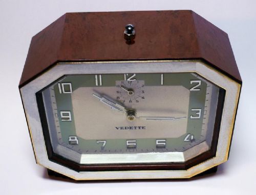 Französische Antike Art-Deco Bakelit Uhr von Vedette ca. 1930